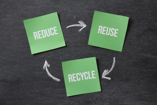 Garbage rules in Japan: reduce, resuse, recycle.